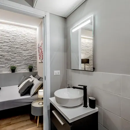 Super Modern And Design Apartment, A Due Passi Dai Navigli Milan